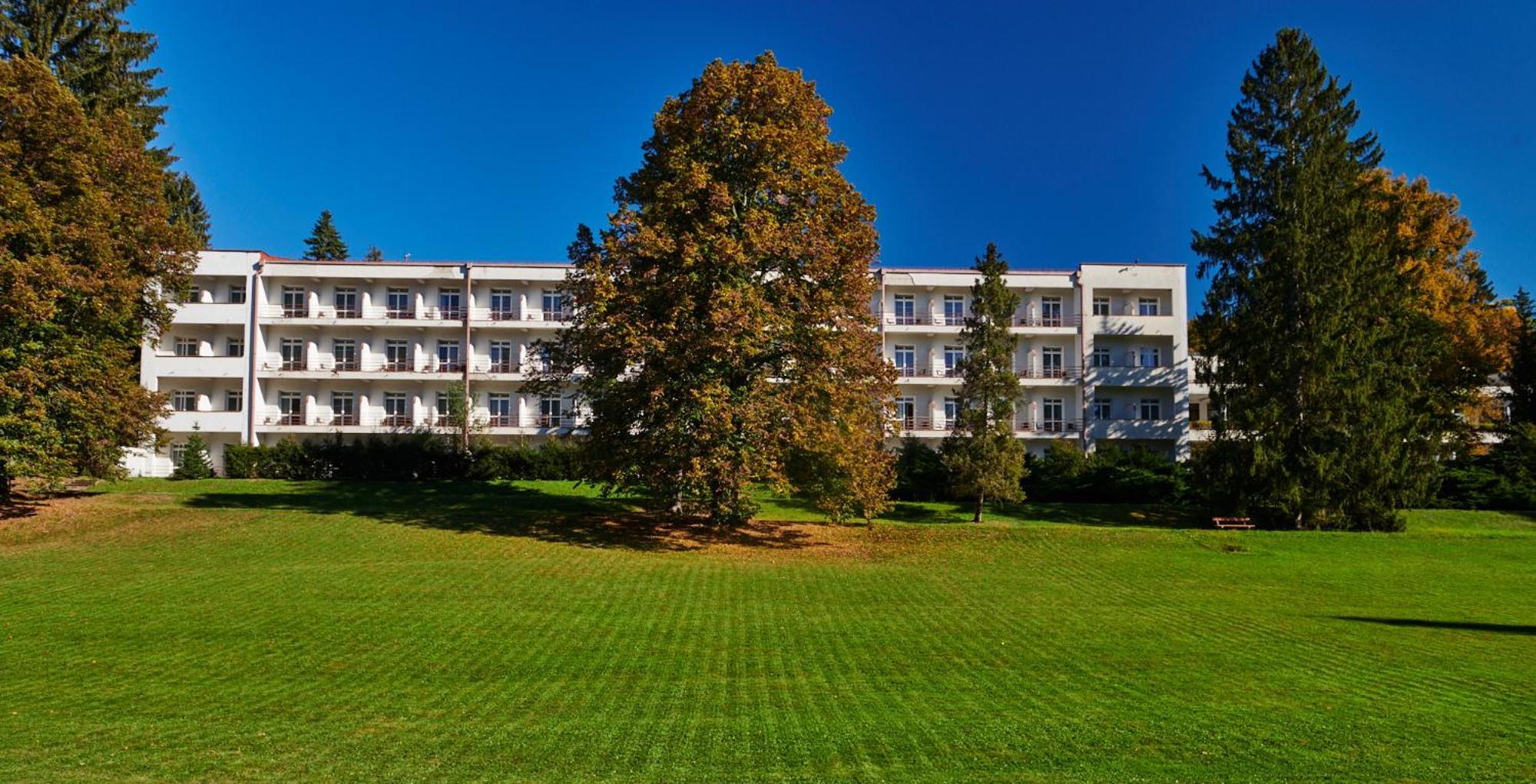 Hotel Palace - Kupele Sliač Exterior foto